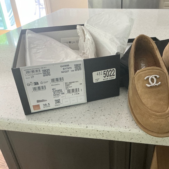 Chanel sheepskin loafers - Picture 2 of 3